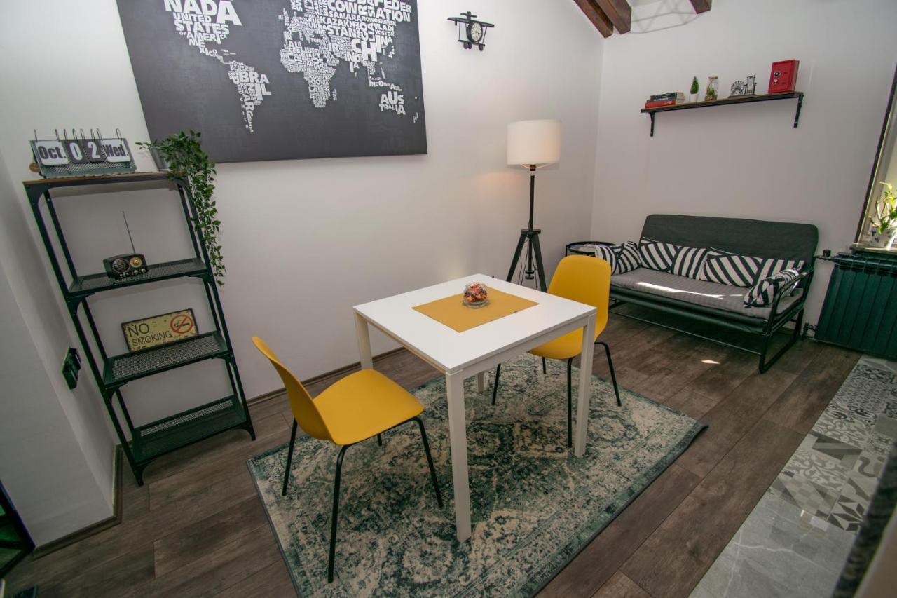 Studio Apartman Dalia Appartamento Zagabria Esterno foto